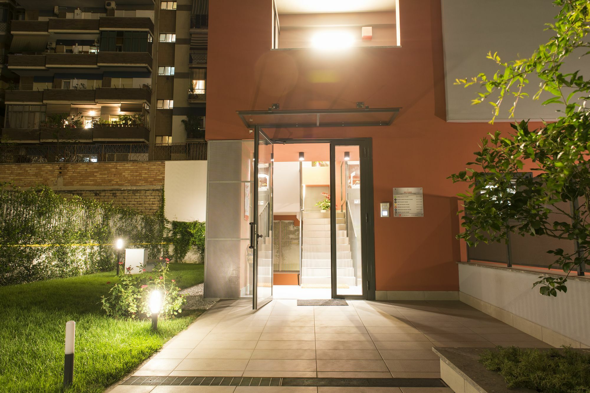 Skytower - The Right Space Apartment Rome